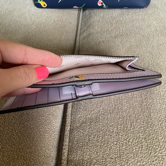 ♠️Kate Spade♠️  tote and wallet - Picture 5 of 5